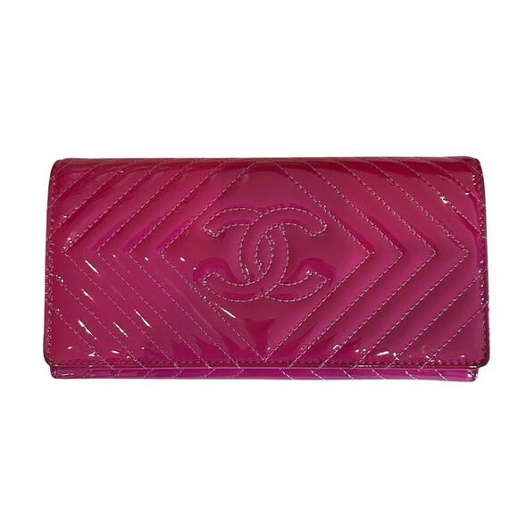 Chanel Pink Patent Leather Diamond Quilted Flap Over Card Holder Wallet - Picture 1 of 10
